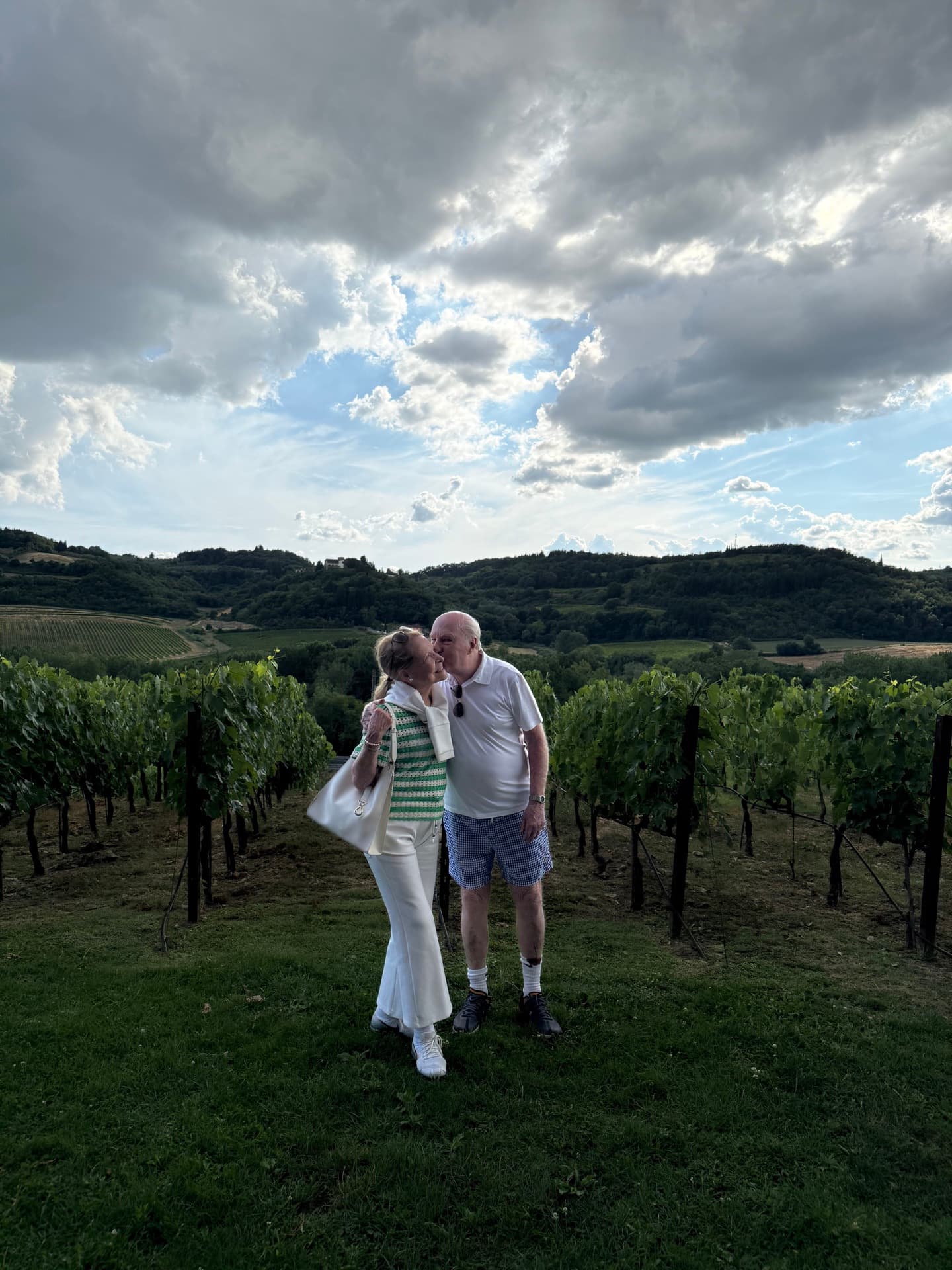 Rodolfo and Maria da Gloria in the Tuscan vineyard